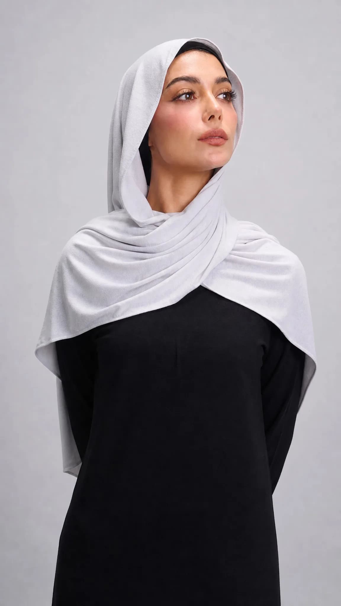Private Label Cotton Jersey Hijab — Wholesale Solid Colors, OEM Manufacturer | Classic Everyday Collection — Mercerized Cotton Jersey hijab, 50 pcs MOQ, OEM/ODM wholesale | QIUYAN — view 3